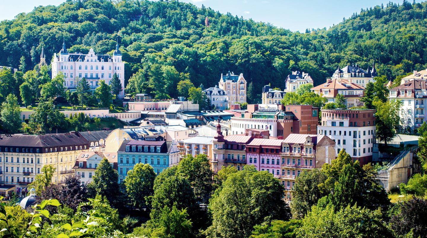 tschechien-karlsbad-g-513354031.jpg