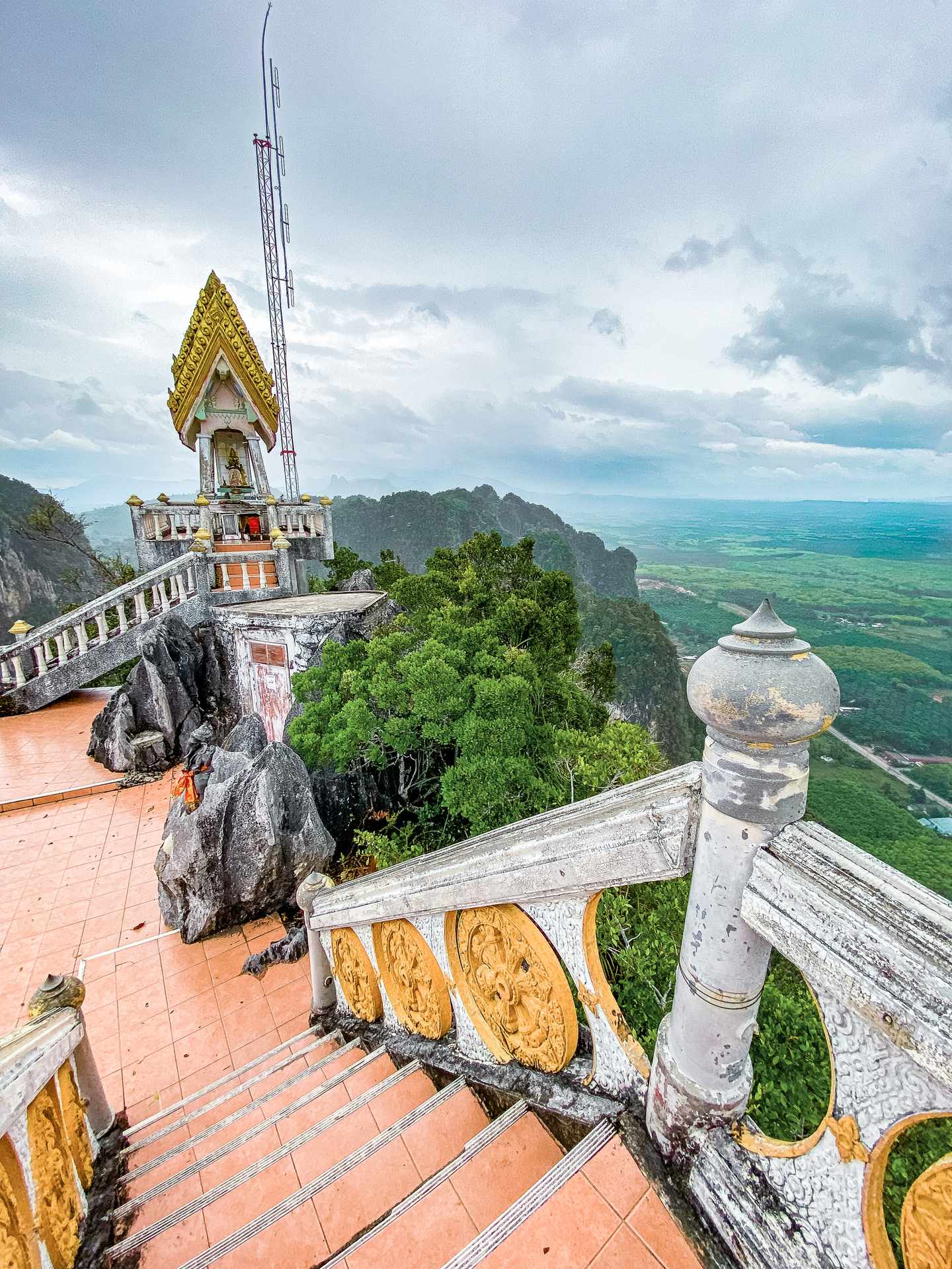bltf7695bc33a12edc9-Thailand-Krabi-Tigelh_hlentempel-g-1443490493.jpg Tigerhöhlentempel