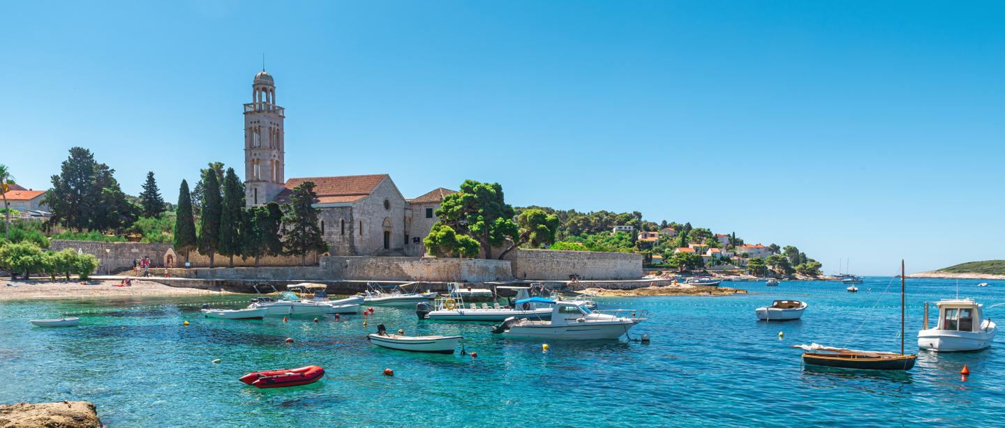 blt4fac35c7f0ffd460-kroatien-hvar-kueste-kirche-crop-g-1331785504.jpg kroatien-hvar-kueste-kirche-crop-g-1331785504.jpg