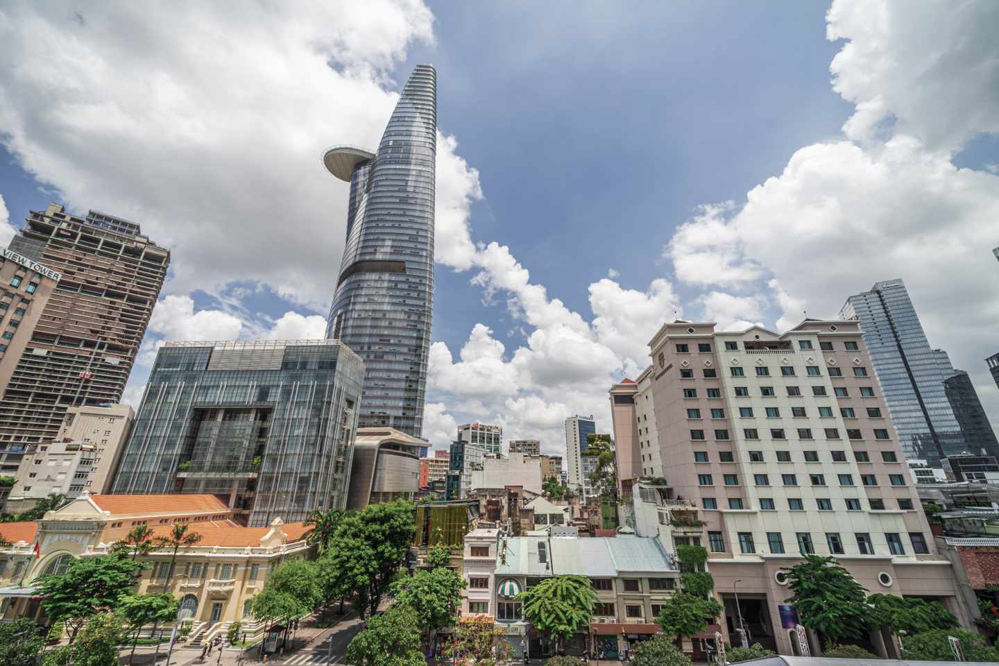 vietnam-saigon-bitexo-financial-tower-g-1409828071_bearbeitet.jpg