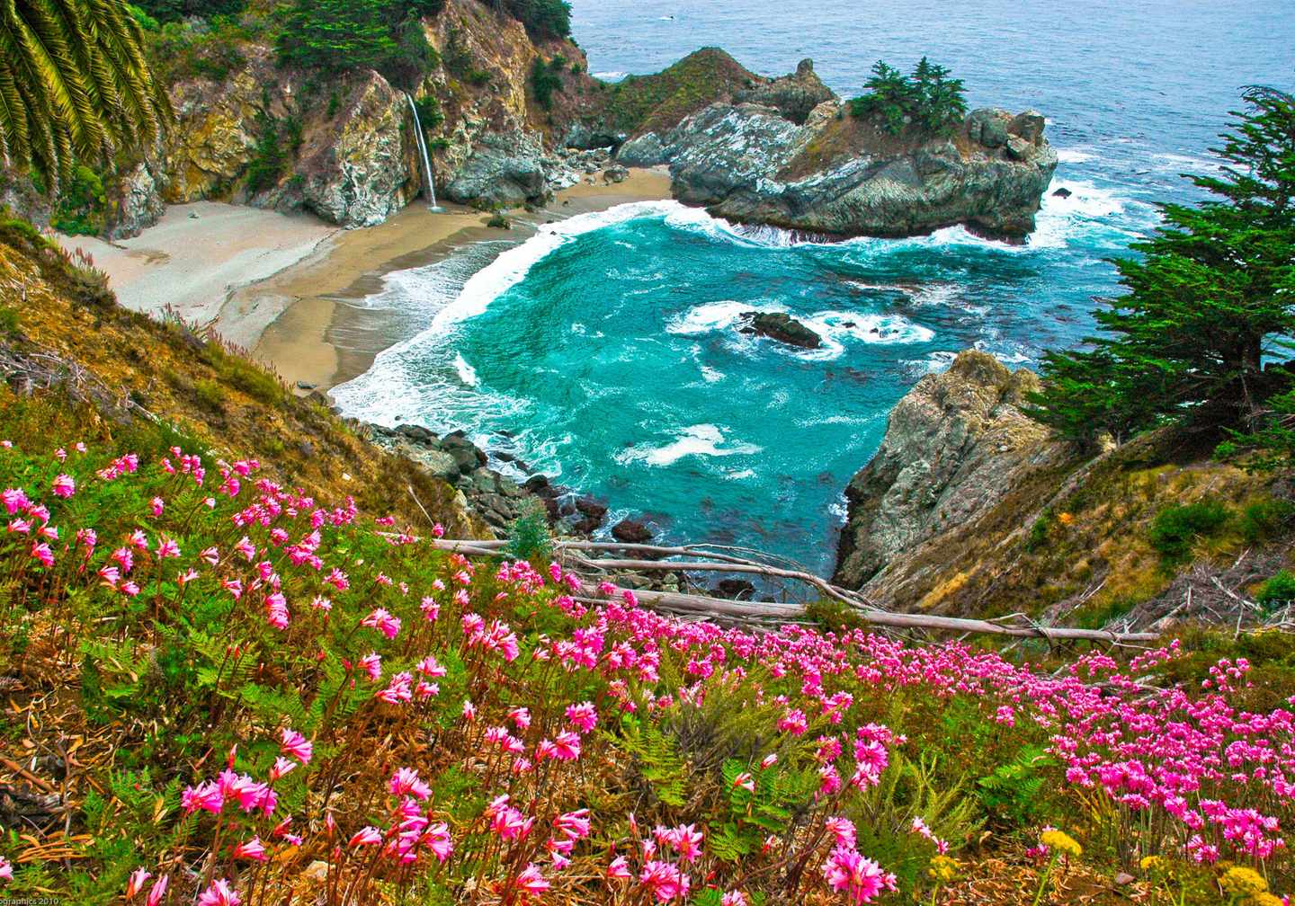 mc-way-cove-julia-pfeiffer-burns-state-park-g-1130368382.jpg