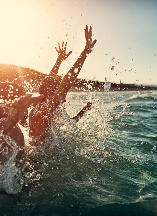 Das Familienurlaub Duell: Urlaub auf dem Bauernhof vs. Urlaub am Meer