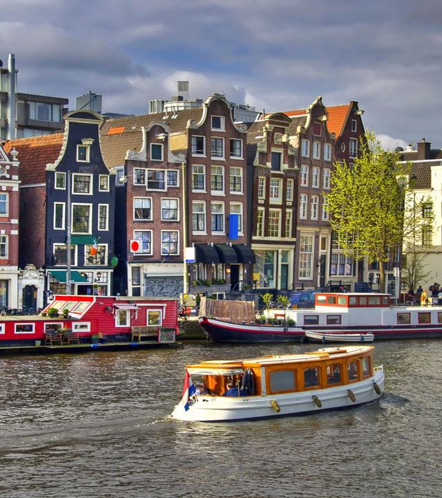Gracht in Amsterdam, Niederlande