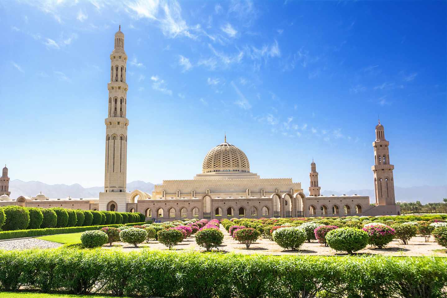 oman-muscat-große-moschee-klein-g-1133362872.jpg