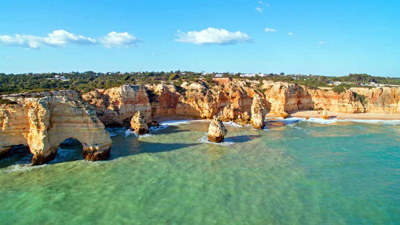 algarve-kueste-strand-t-512157036.jpg