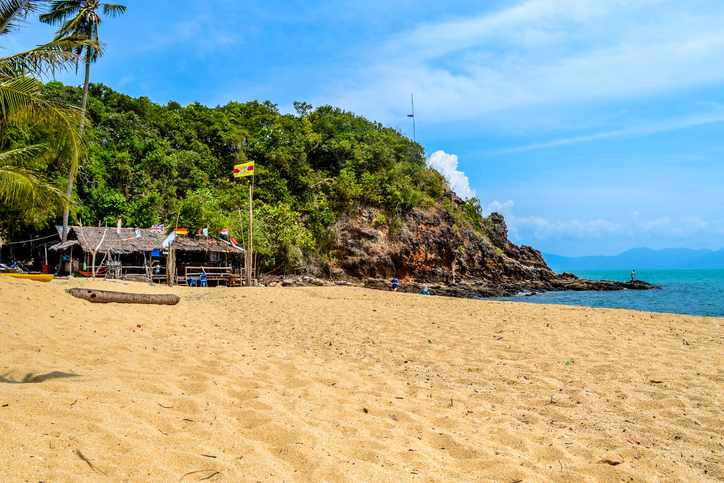 thailand-koh-samui-mae-nam-beach-t-845494976.jpg