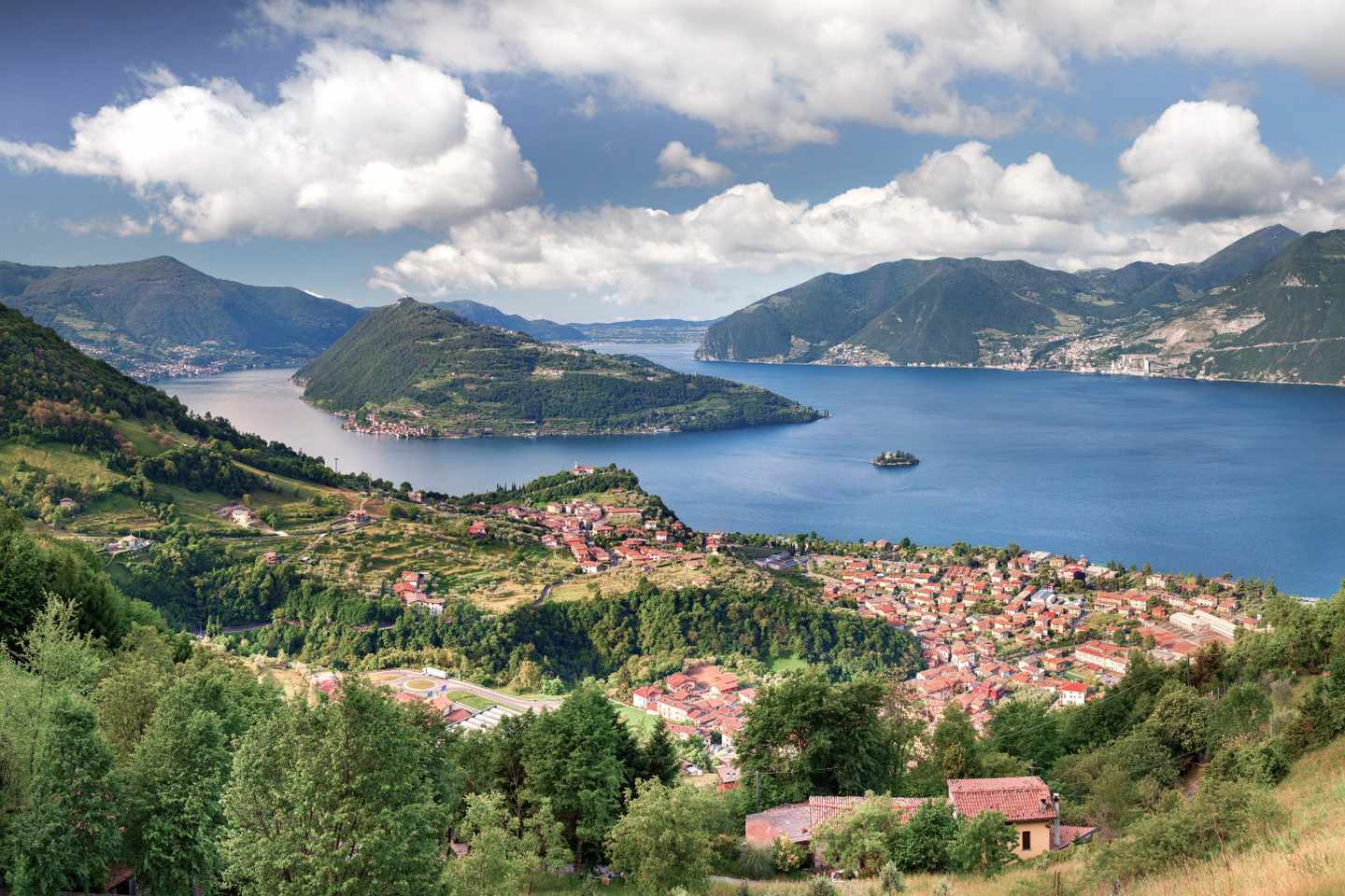 italien-iseosee-maroney-g-474036630.jpg