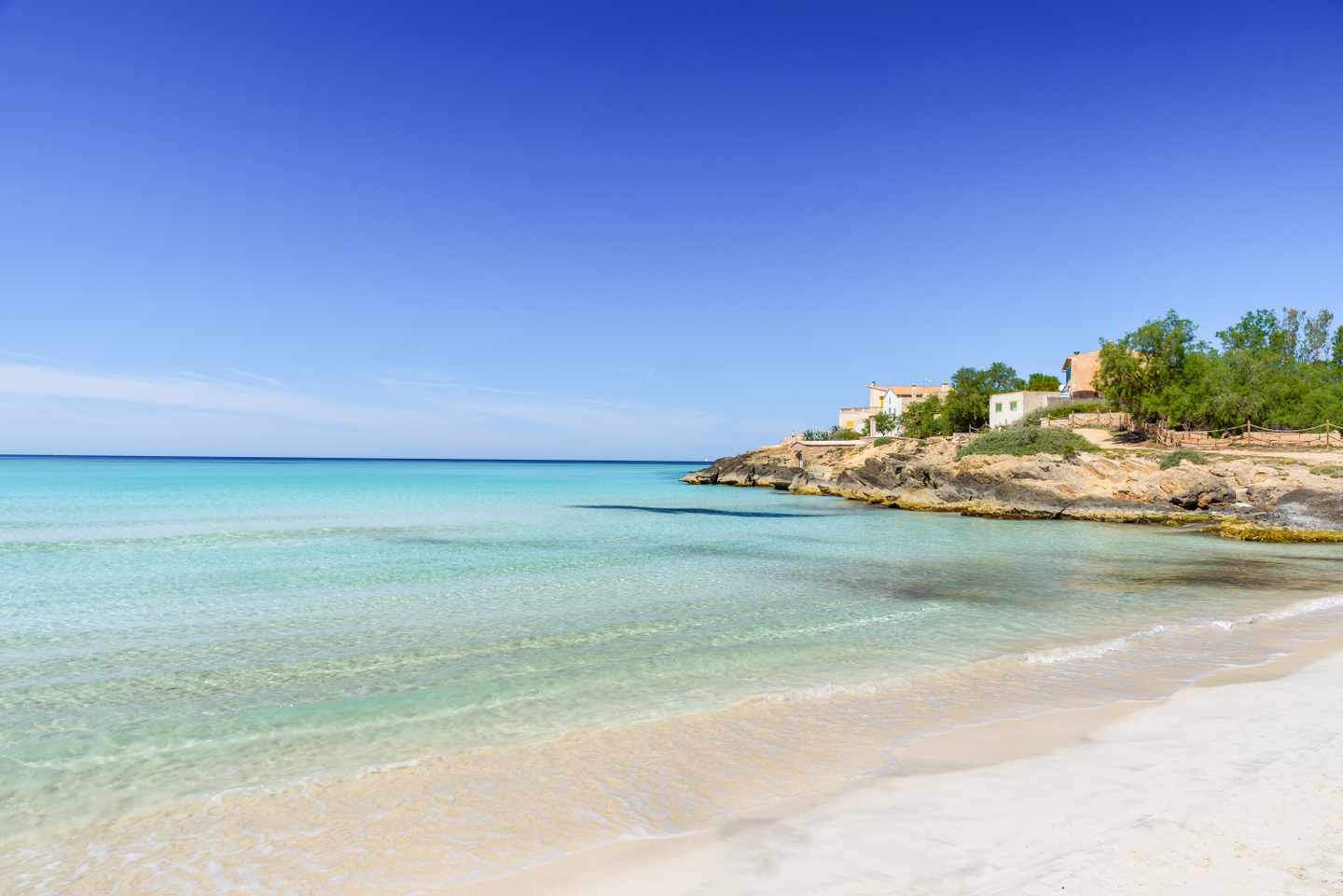 spanien-mallorca-es-trenc-g-587925206.jpg