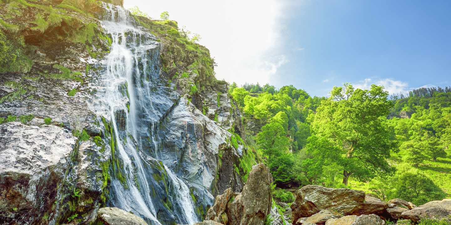 irland-wicklow-powerscourt-estate-wasserfall-g-1014925024.jpg