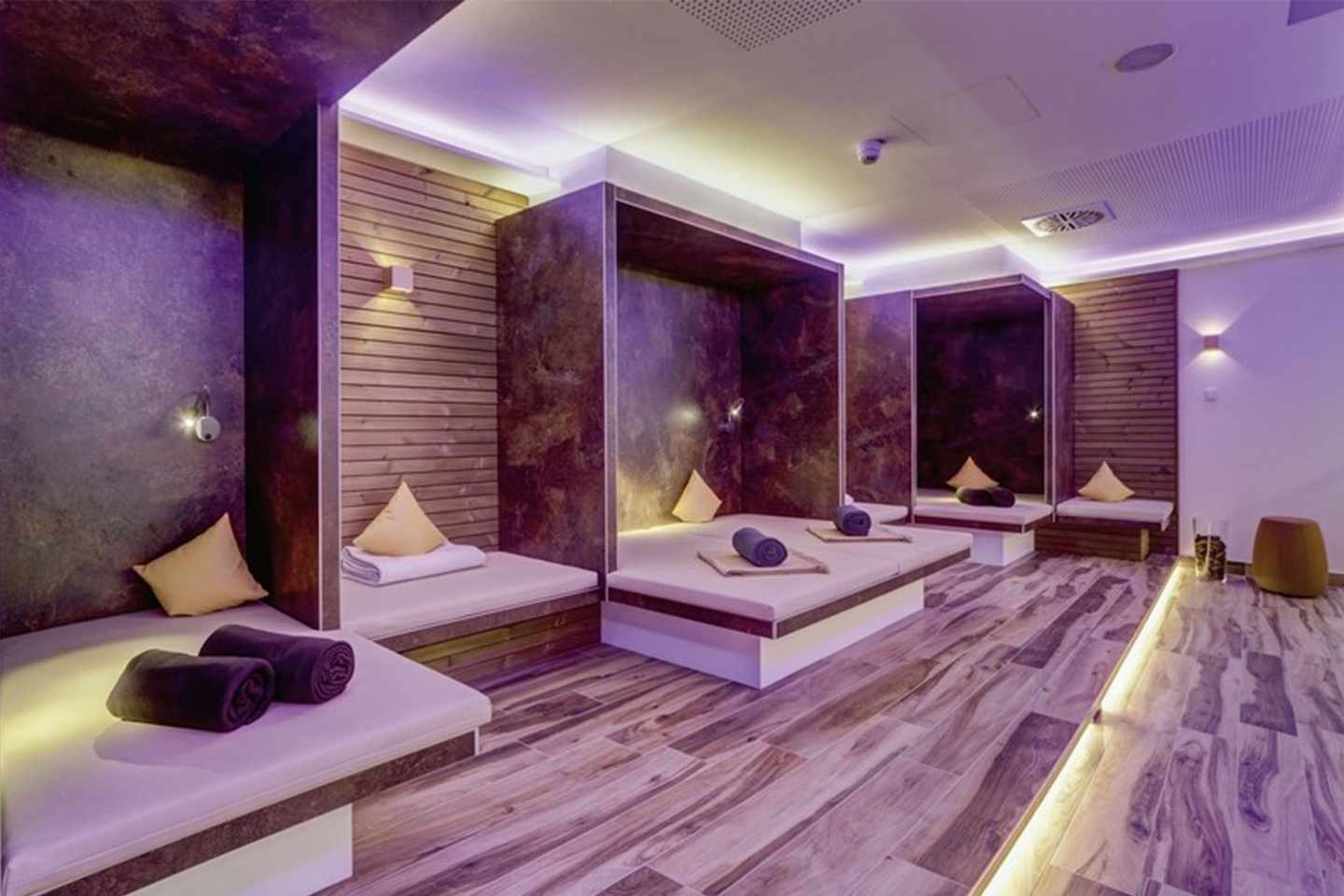 bltbc40dd618c68da7f-deutschland-bayern-wellnesshotel-eibl-brunner-3-DER-QLG21005.jpg Außergewöhnlichste Hotels Deutschland. Wellnessbereich im Wellnesshotel Eibl-Brunner