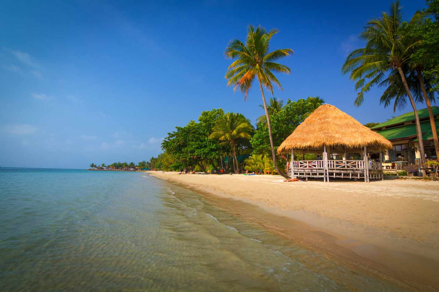 thailand-koh-chang-kai-bae-strand-t-479989822.jpg
