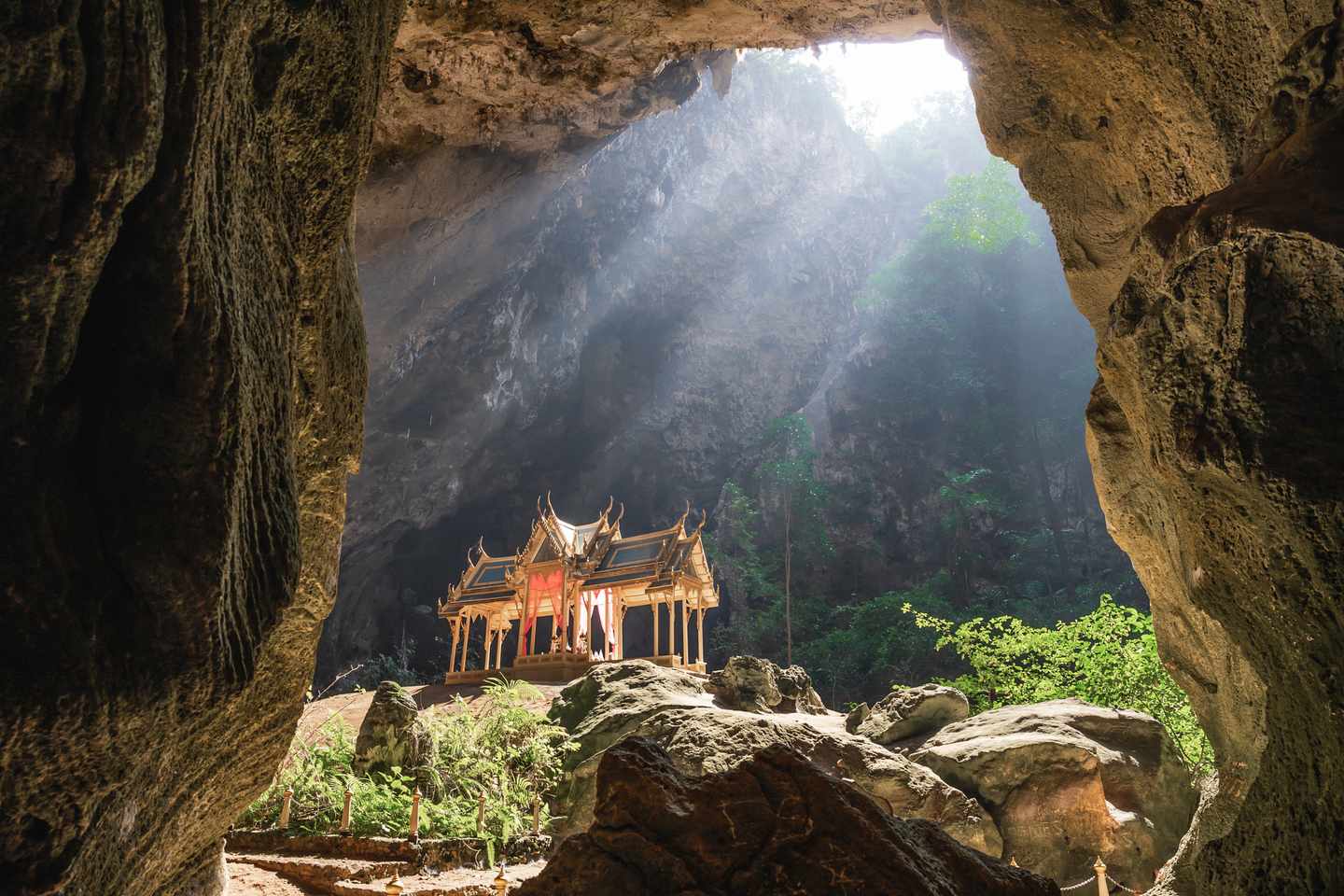 Thailand-Phraya-Nakhon-Höhle-g-1129778508.jpg