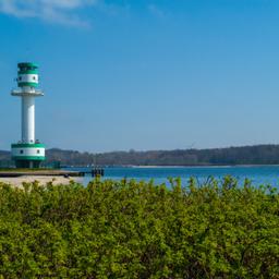schleswig-holstein-kiel-leuchtturm-klein-g-1247775876.jpg