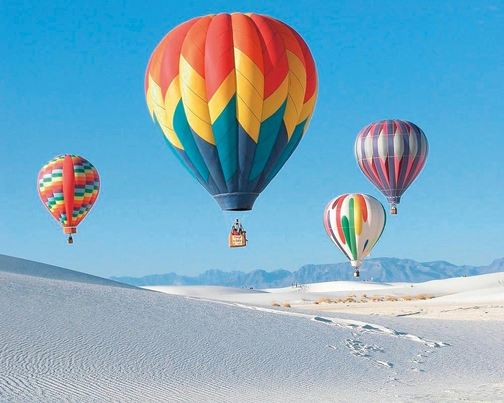 usa-new-mexiko-white-sands-national.monument-ballon-p-U17027.jpg