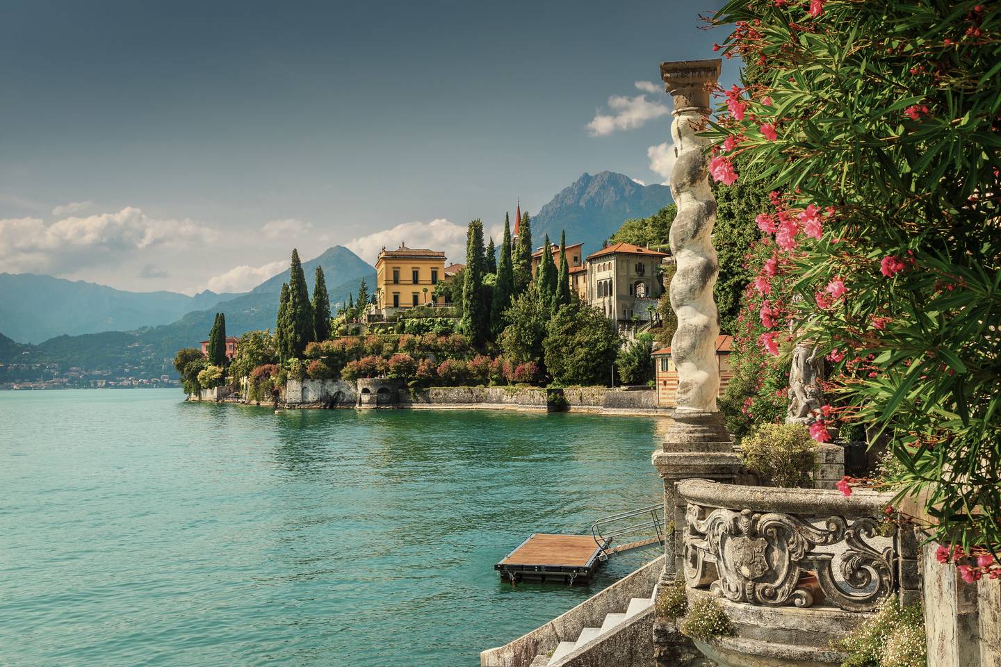 italien-lombardei-comer-see-varenna-villa-monastero-g-908964390.jpg