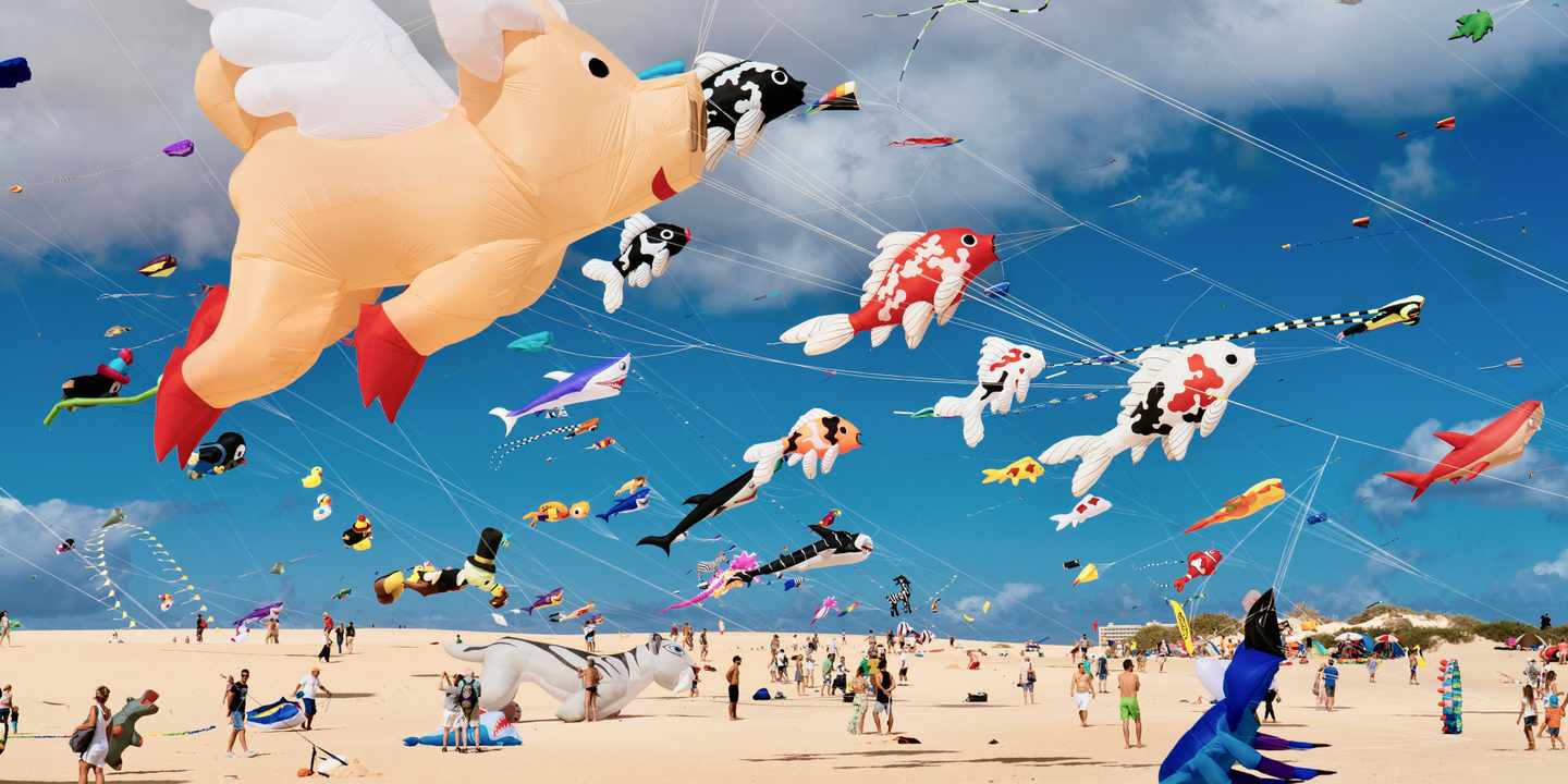 spanien-kanarische-inseln-fuerteventura-kite-festival-corralejo-g-1088433278.jpeg