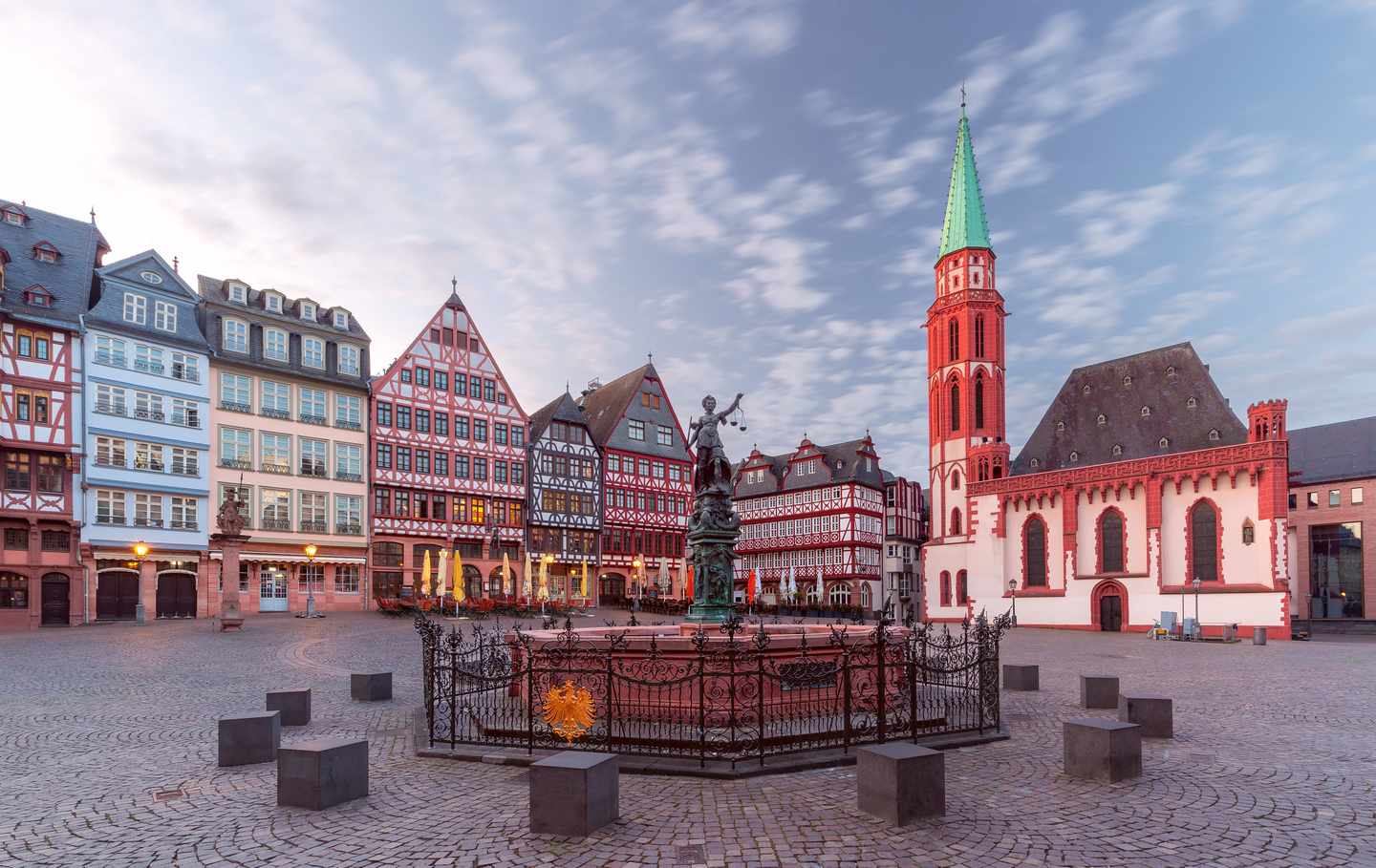 deutschland-frankfurt_am_main-roemer-g-2093634290.jpg