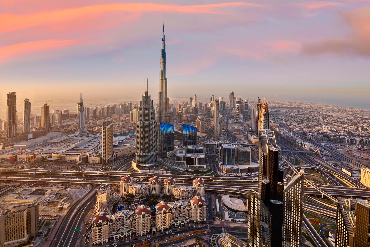 dubai-sonnenaufgang-g-1296850235.jpg