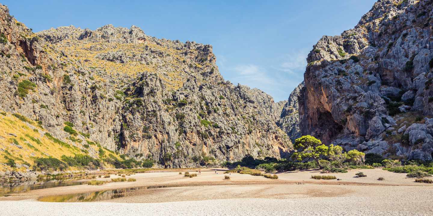 spanien-mallorca-sa-calobra-g-912294868.jpg