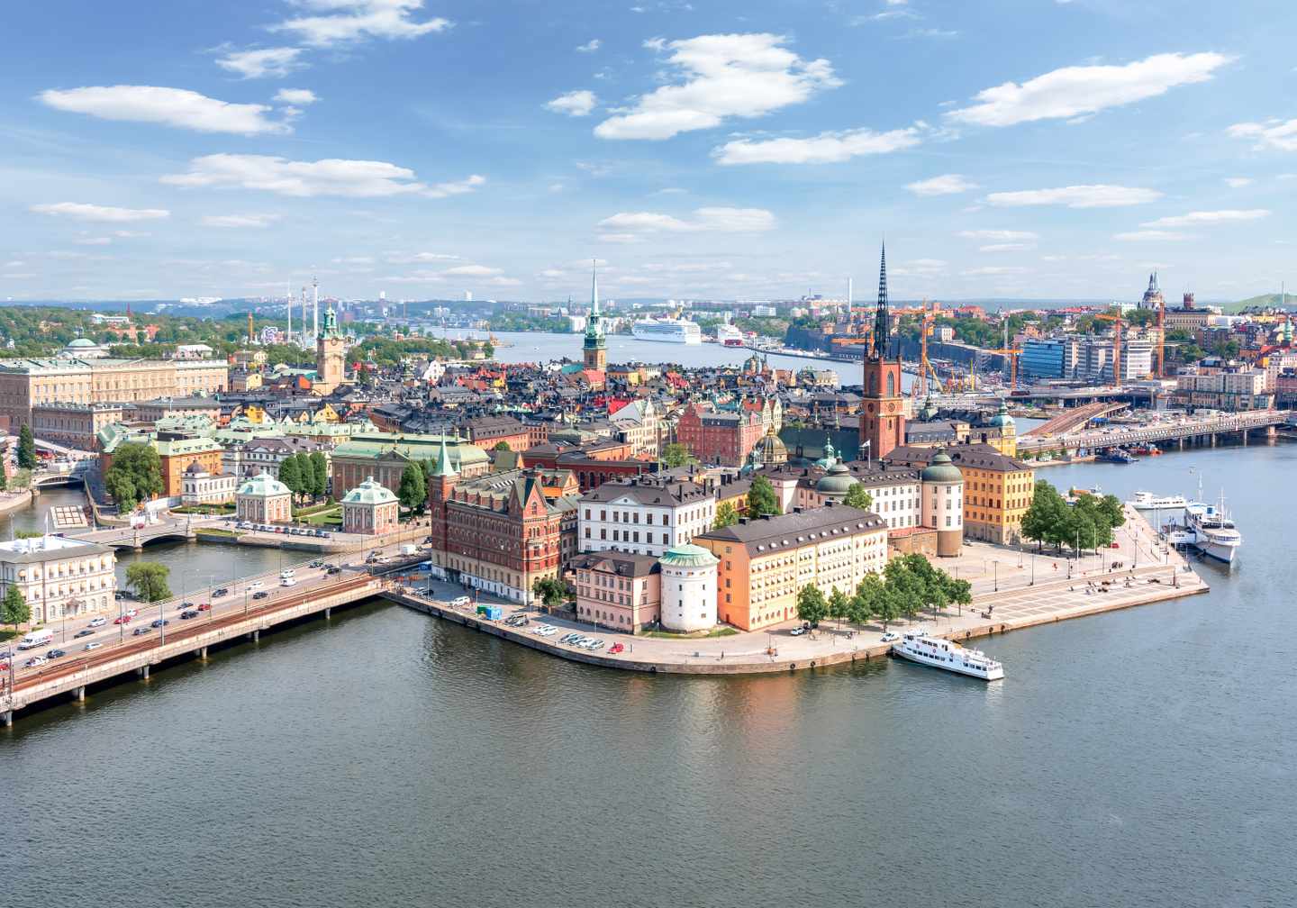 schweden-stockholm-blick-auf-altstadt-g-1155473945.jpg