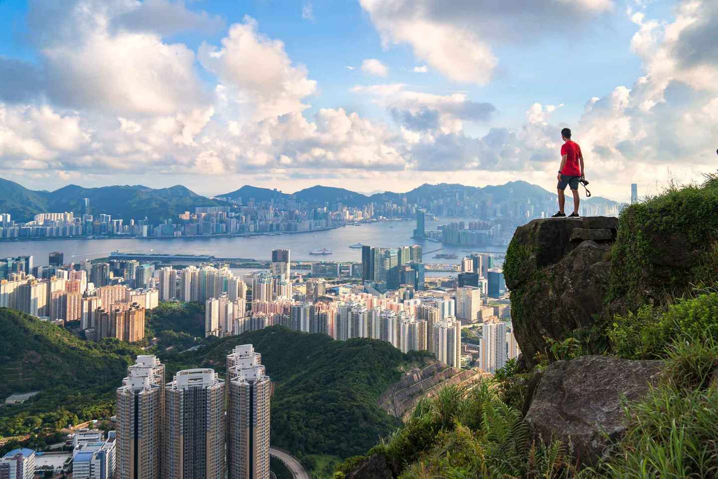 Hongkong-Skyline-Klippe-t-821579184.jpg