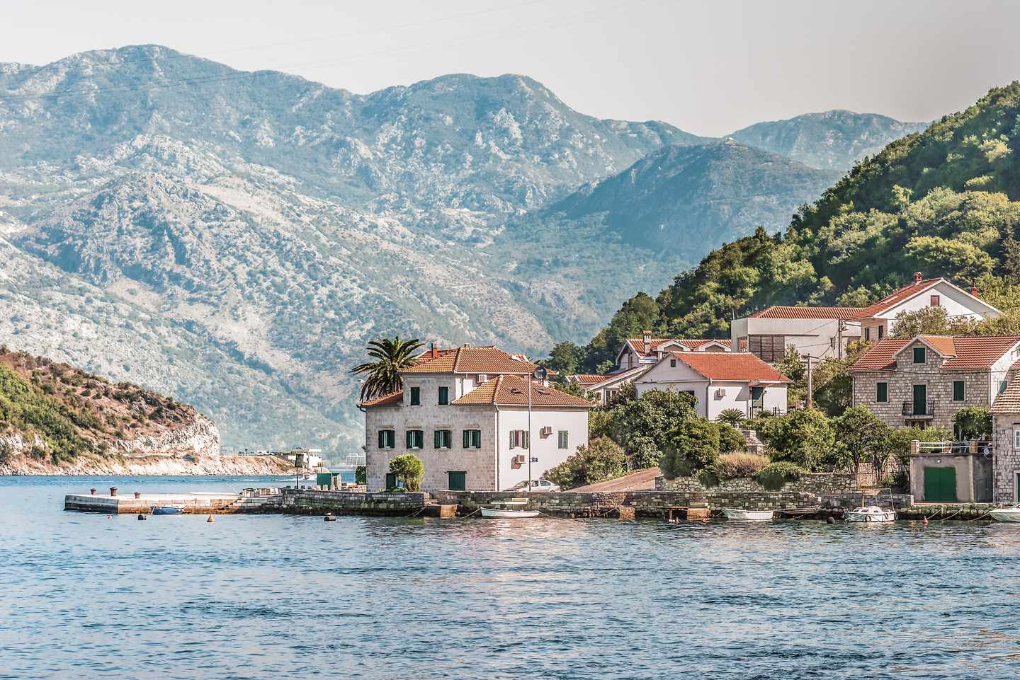 montenegro-kotor-lepetane-kuestenort-g-898665476_bearbeitet.jpg