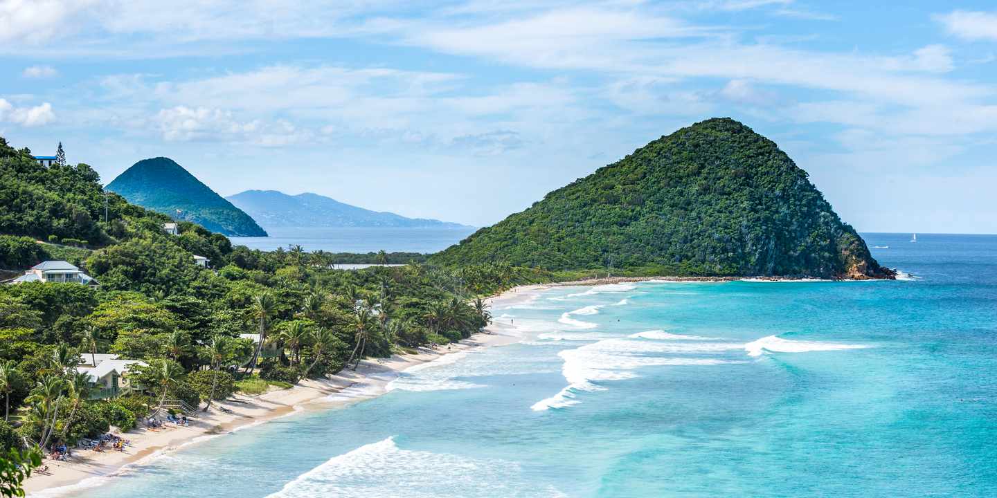 karibik-british-virgin-islands-tortola-kueste-sandstrand-meer-luxusurlaub-karibik-g-2207526533.jpg