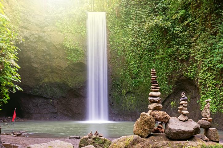 indonesien-bali-tibumana-wasserfall-g-1047700246.jpg