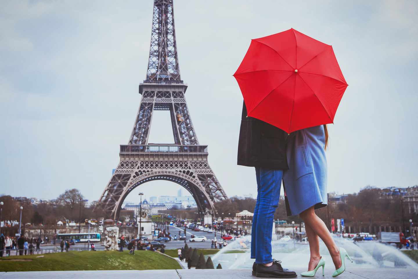 3_1_paris_paar_liebe_romantik_eiffelturm_dertour_g-1057285166.jpg