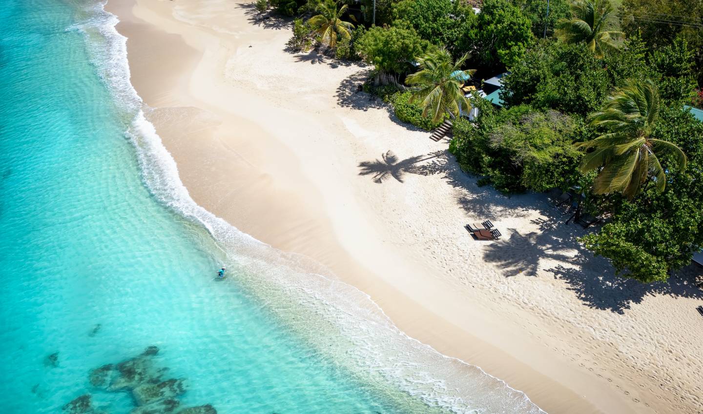 blt41ef9f2c26b6f862-karibik-luftaufnahme-strand-antigua-insel-barbuda-g-2152806829.jpg karibik-luftaufnahme-strand-antigua-insel-barbuda-g-2152806829.jpg