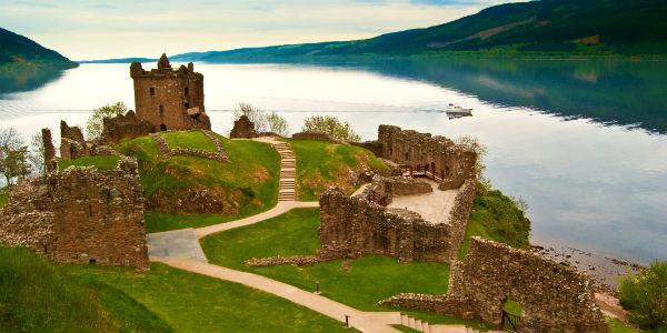 Inverness_Loch_Ness_See_GettyImages-168809877.jpg