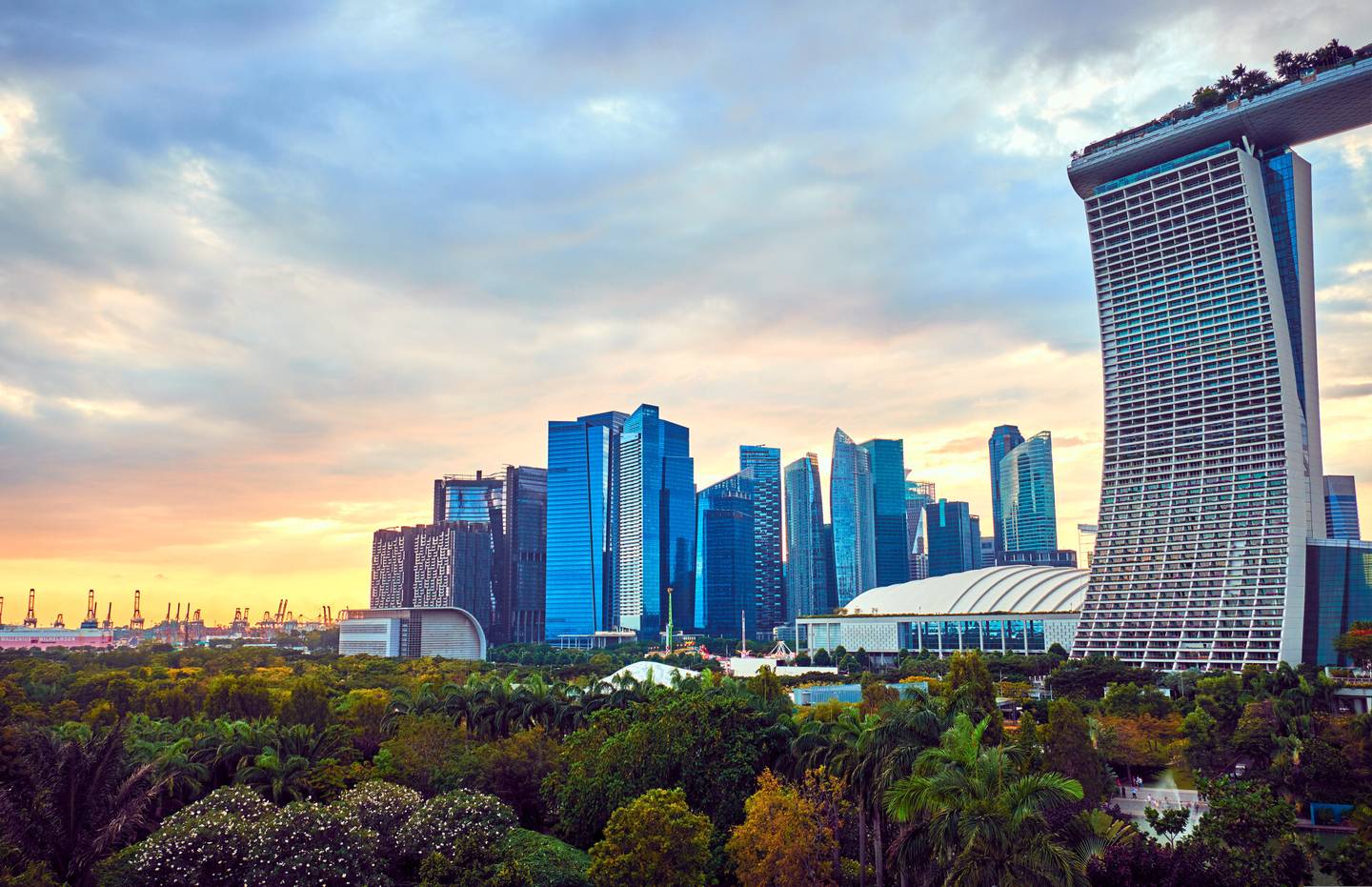 singapur-skyline-klein-g-1138458446.jpg