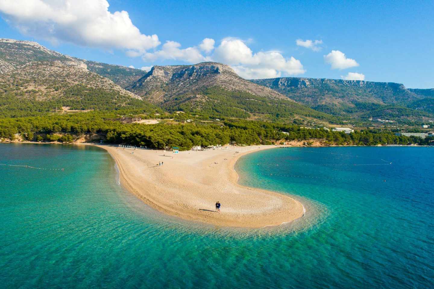 kroatien-bol-zlatni-rat-strand-g-1094604418.jpg