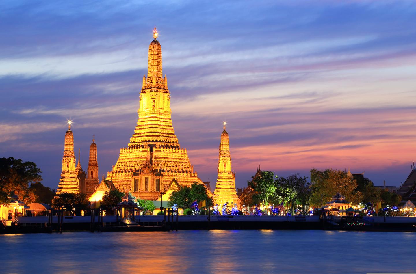 thailand-bangkok-wat-arun-tempel-t-178490046.jpg