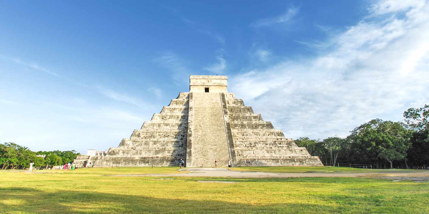mexiko-yucatan-chichen-itza-g-184975899.jpg