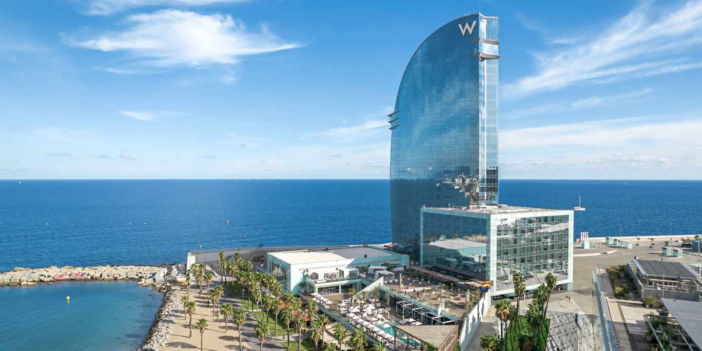 spanien-barcelona-hotel-w-frontal-luft-DER1521284.jpg