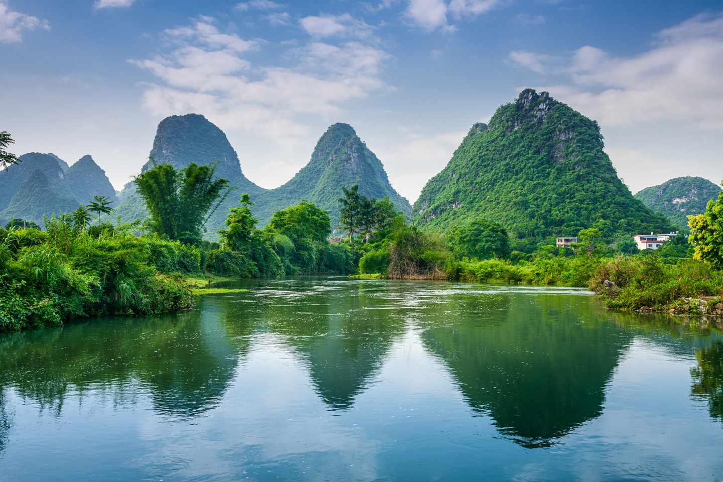 china-guilin-berge-klein-g-478713796.jpg