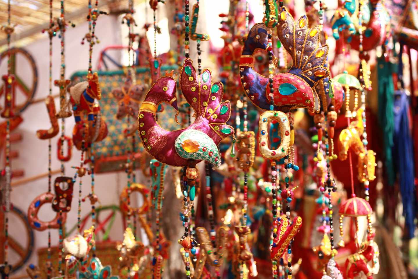 europa-spanien-balearen-ibiza-hippiemarkt-g-627729024.jpg