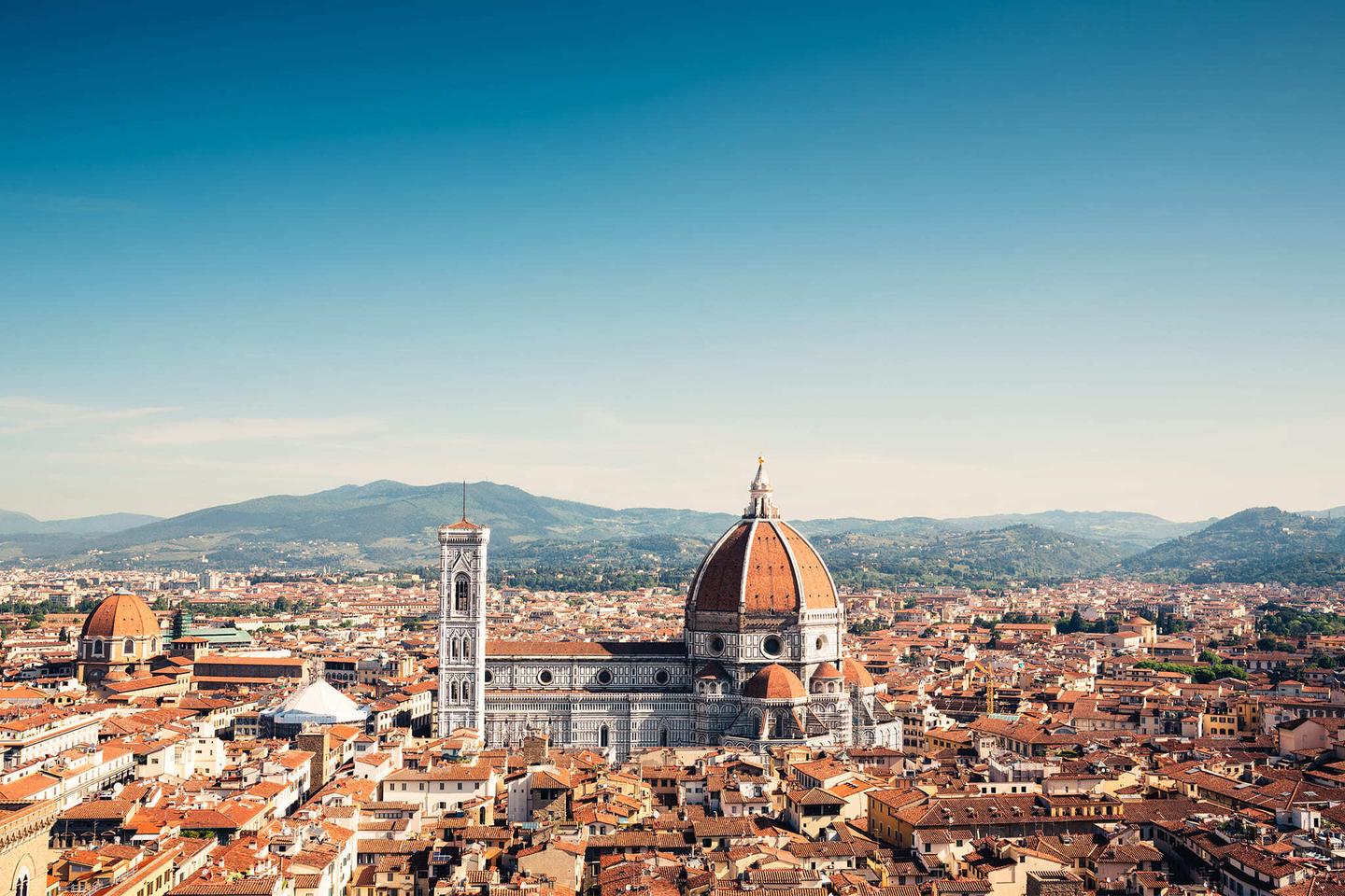 italien-toskana-weingueter-panorama-von-florenz-g-537191753.jpg