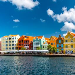 curacao-willemstad-ebankment-g-2168005459.jpg