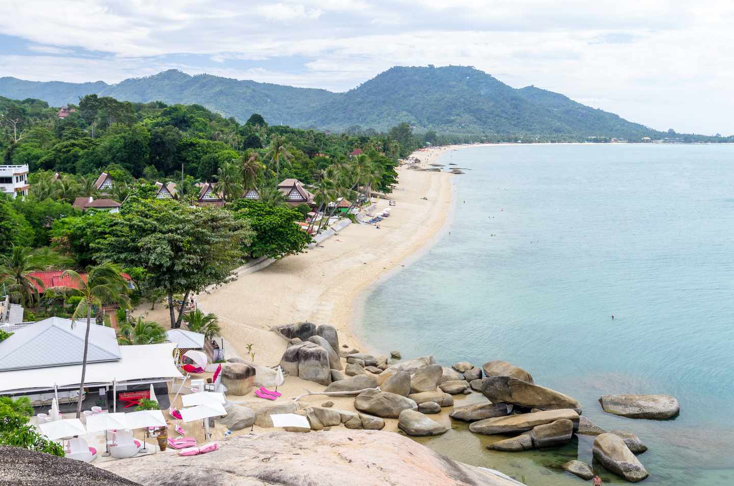 thailand-koh-samui-chaweng-beach-t-508673031.jpg