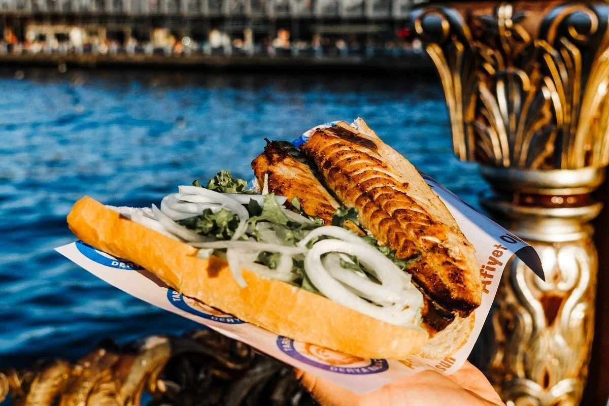 tuerkei-istanbul-fishsandwhich-g-.jpg