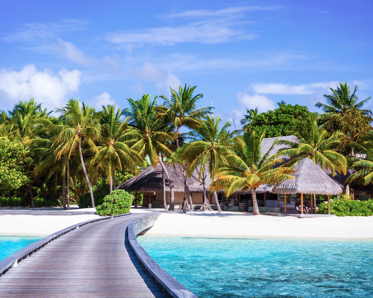 malediven-insel-resort-bungalows-g-465375062.jpg