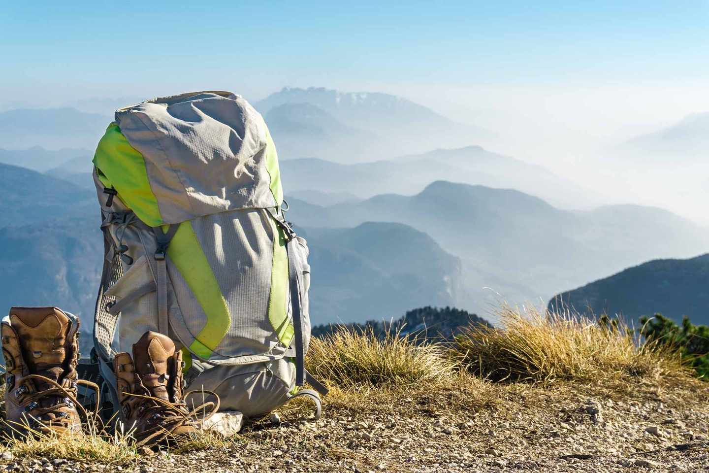 spain-mountain-wandern-rucksack-g-657574634.jpg
