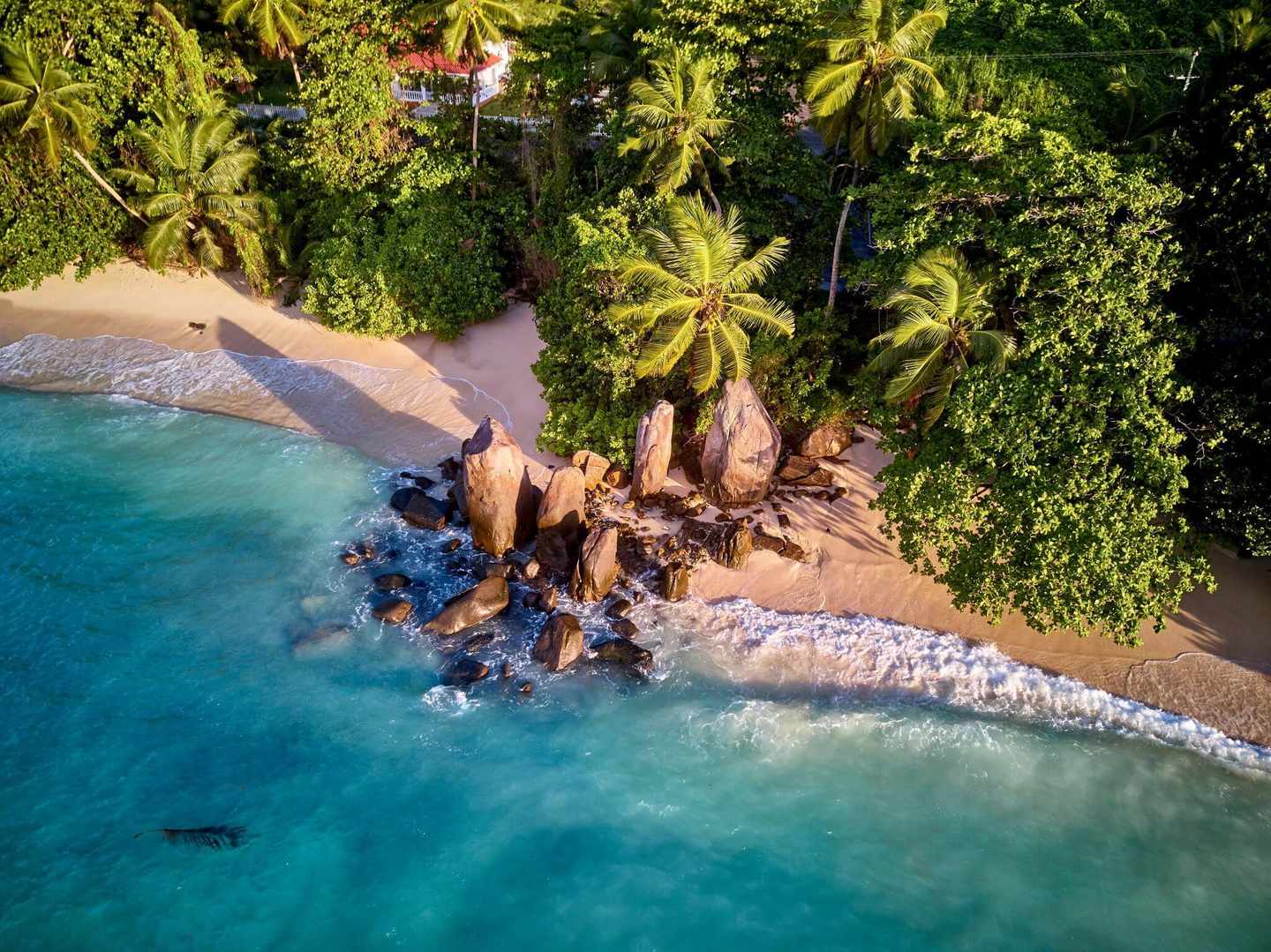 seychellen-strandhochzeit-seychellen-beau-vallon-strand-g-1192940854.jpg