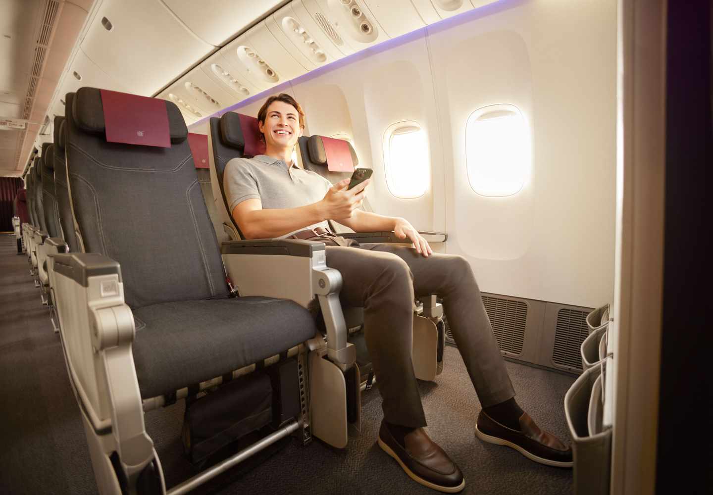 Economy_Legroom_Male.jpg
