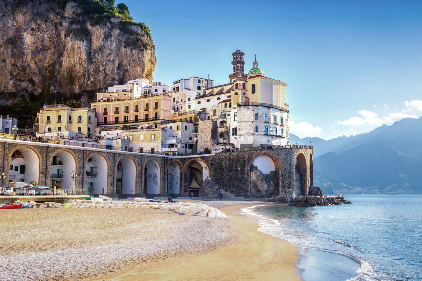 italien-amalfi-strand-g-1126056048.jpg