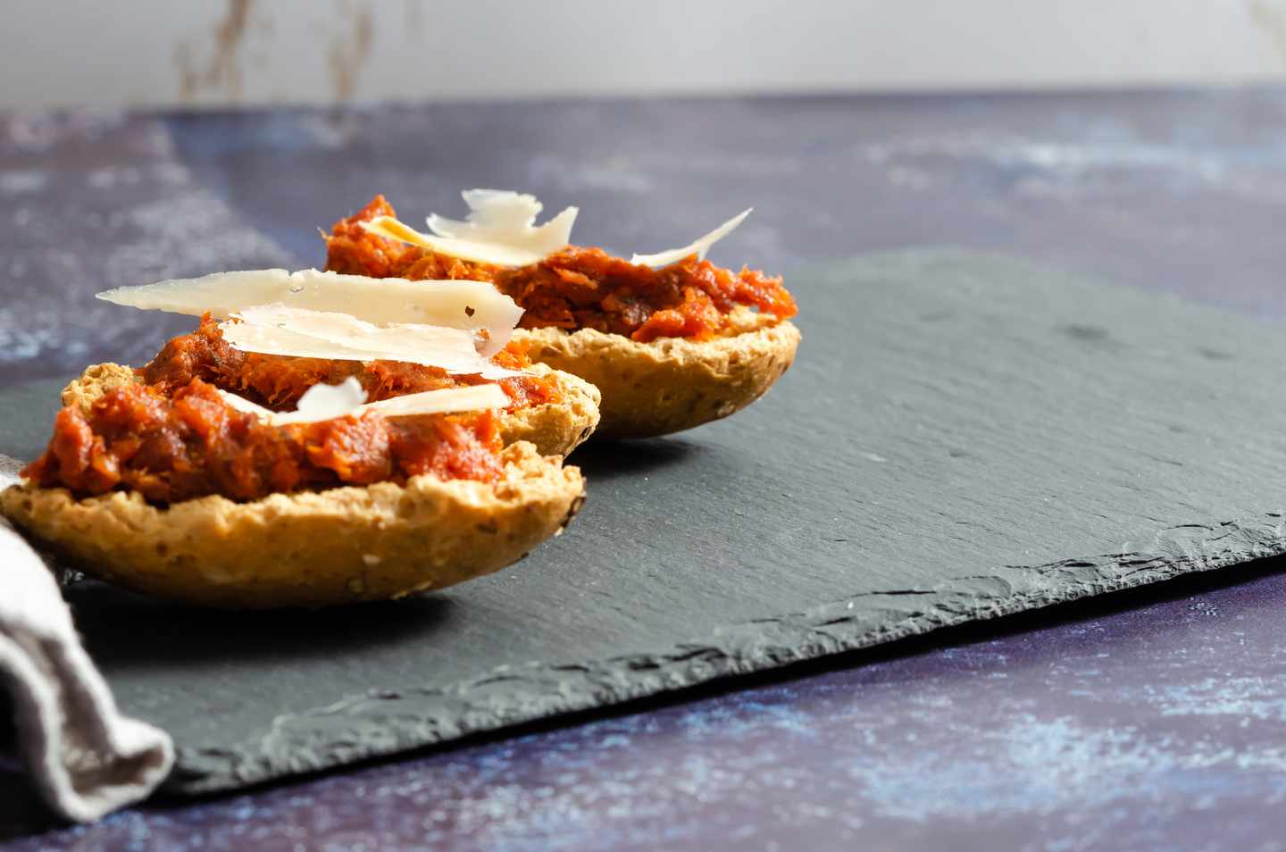 spanien-balearen-kulinarisch-tapa-sobrasada-kaese-g-1320292965.jpg