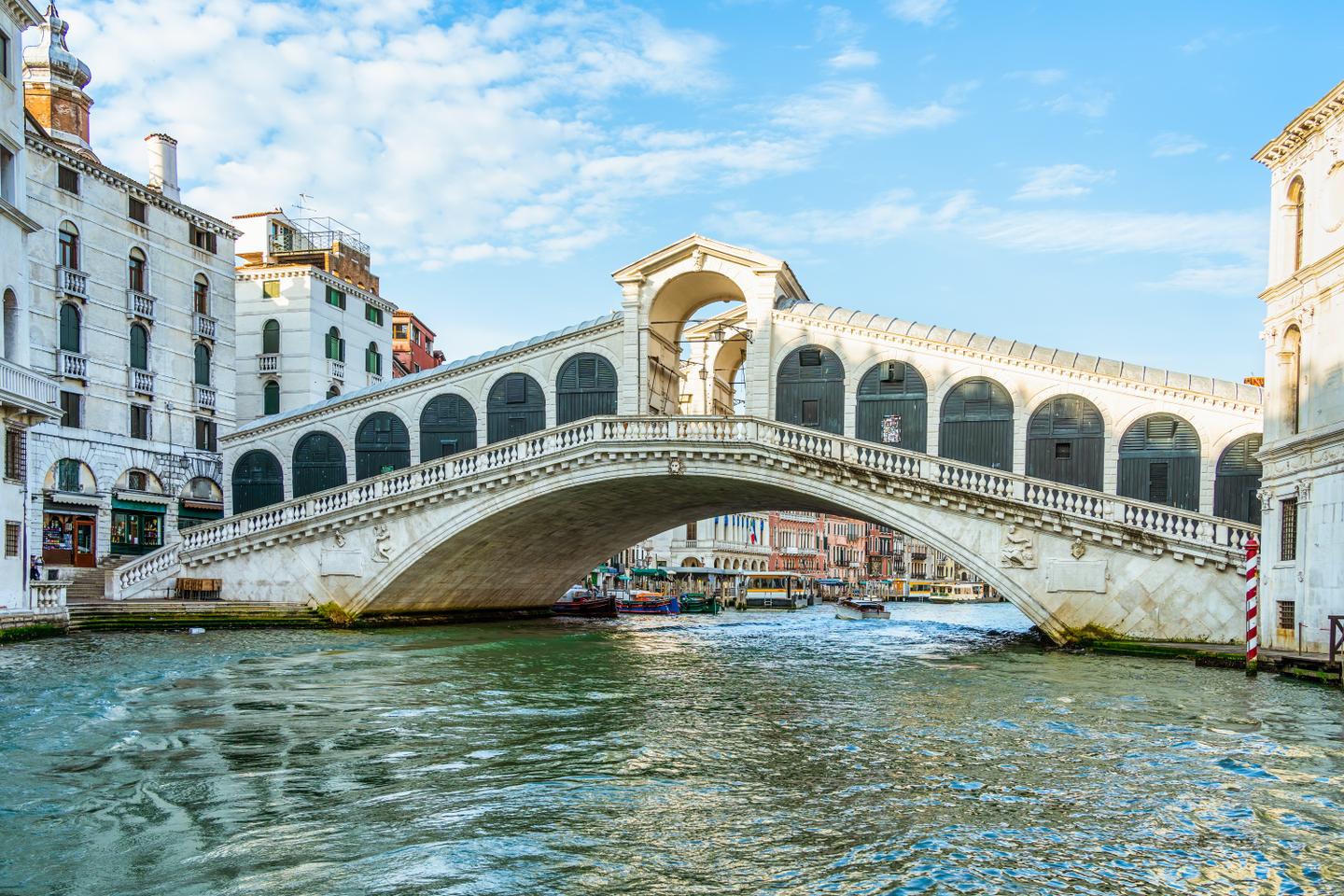 italien-adria-venedig-rialto-realtobruecke-g-1683186807.jpg