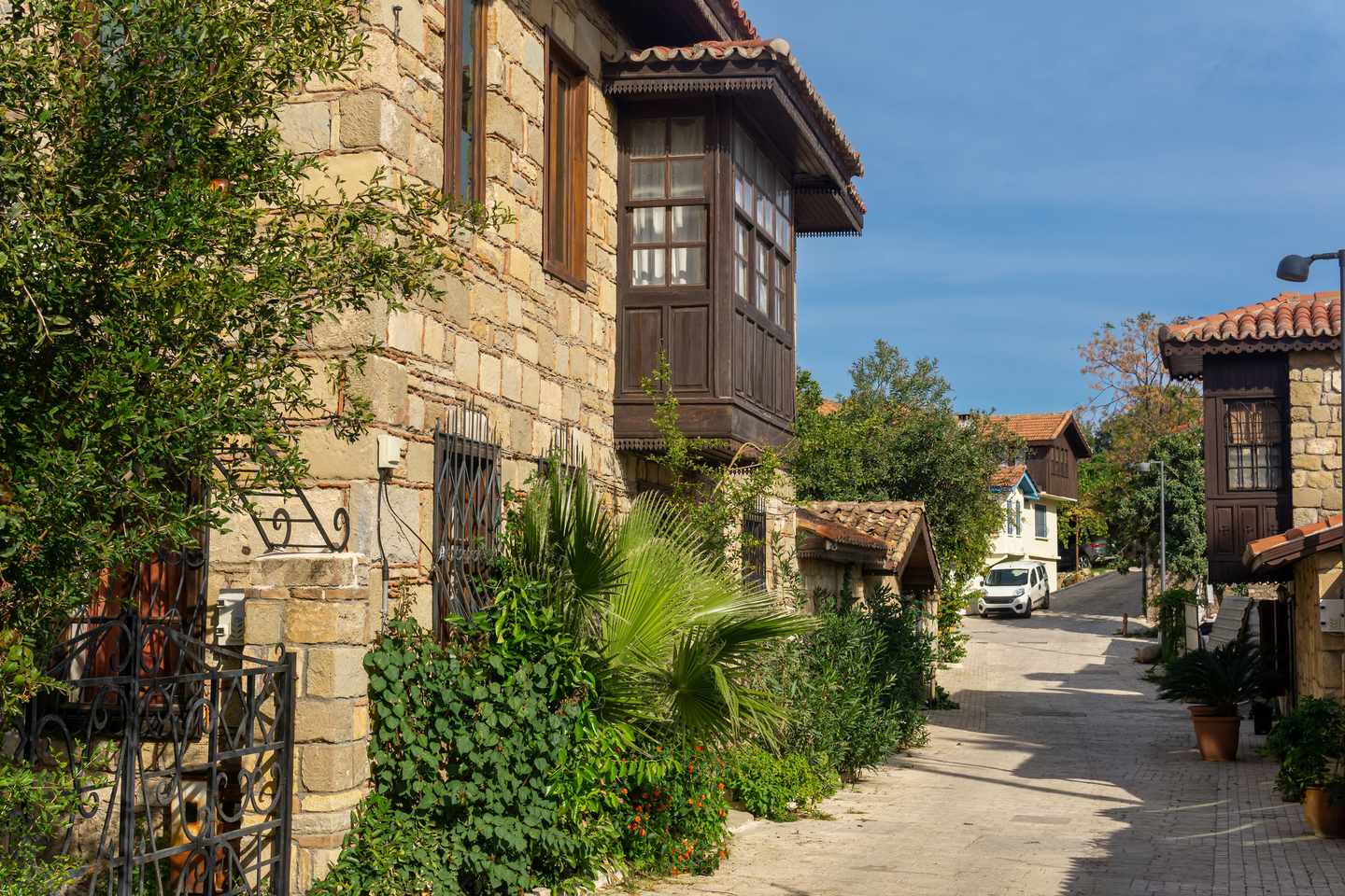 blt56ef54a955d49418-tuerkei-manavgat-side-historisches-viertel-alte-haeuser-g-1366120456.jpg Historisches Viertel in Manavgat